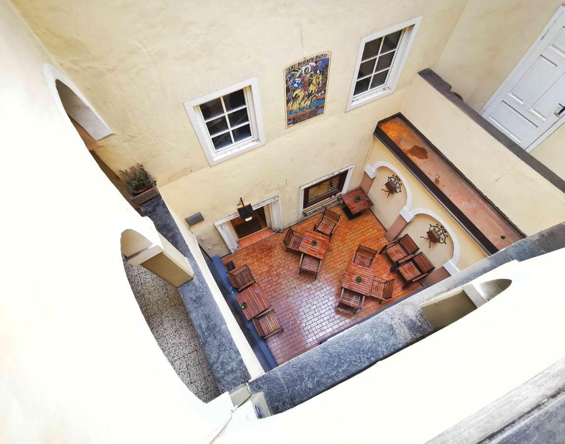 Ferienwohnung Himmelberg 80M2 In Der Altstadt Und Toll Fuer Familien Klagenfurt am Woerthersee Eksteriør billede