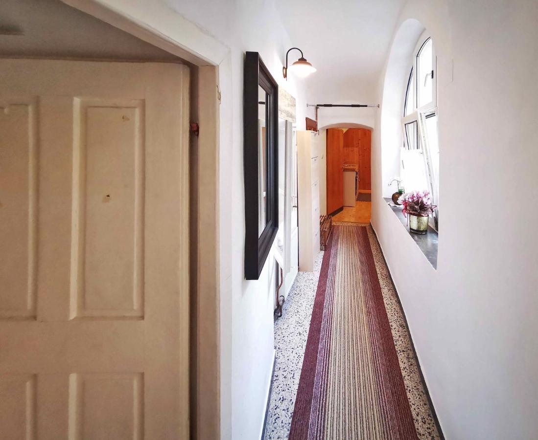 Ferienwohnung Himmelberg 80M2 In Der Altstadt Und Toll Fuer Familien Klagenfurt am Woerthersee Eksteriør billede
